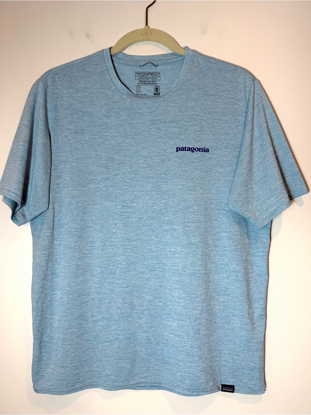 Patagonia Men's Capilene Cool Daily Graphic Shirt SZ S Blue Heather Sunset Wave